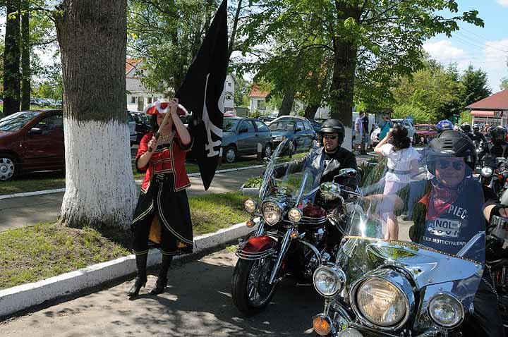 Zlot motocyklistów w Nadbrzeżu zdjęcie nr 35891