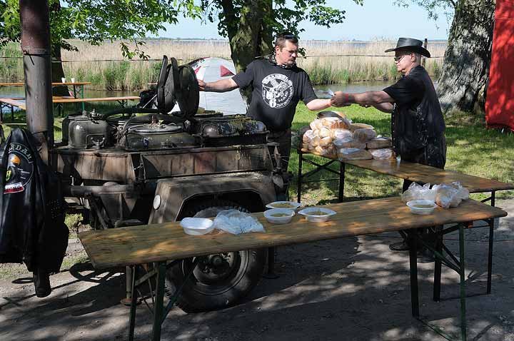 Zlot motocyklistów w Nadbrzeżu zdjęcie nr 35871