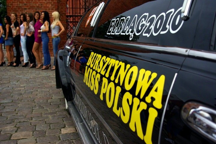 Prezentacja finalistek Bursztynowej Miss Polski 2010 zdjęcie nr 38334
