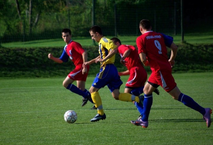 Derbowe zwycięstwo Olimpii 2004 zdjęcie nr 38458