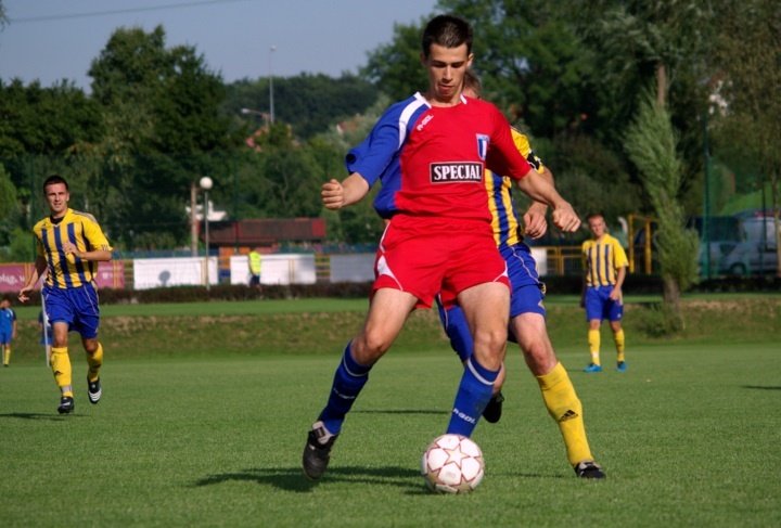 Derbowe zwycięstwo Olimpii 2004 zdjęcie nr 38454