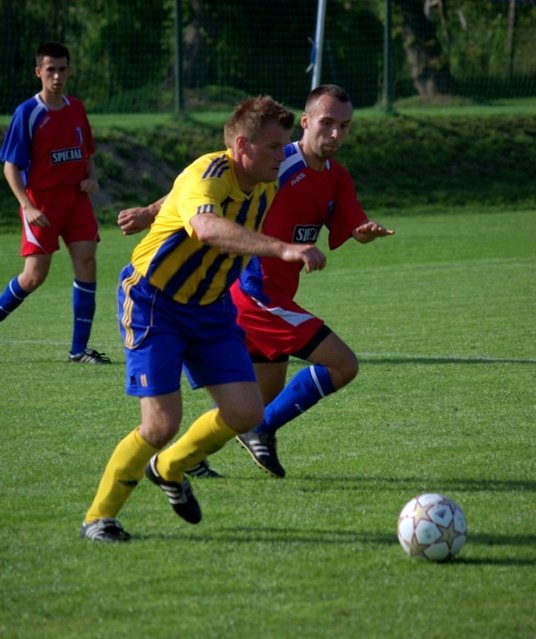 Derbowe zwycięstwo Olimpii 2004 zdjęcie nr 38452