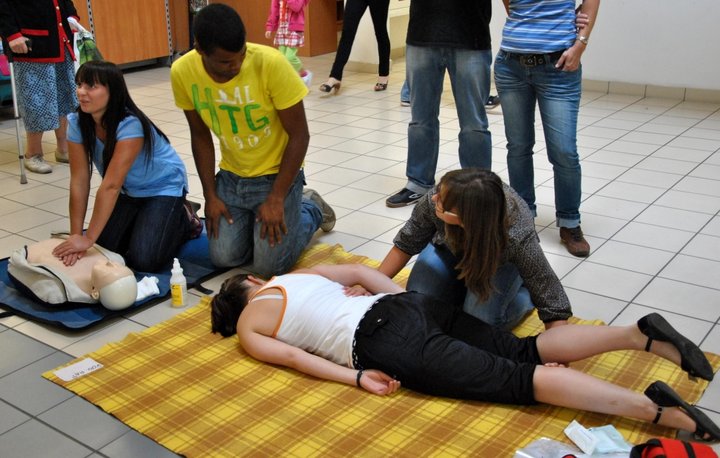 Zanim przyjedzie lekarz zdjęcie nr 38686