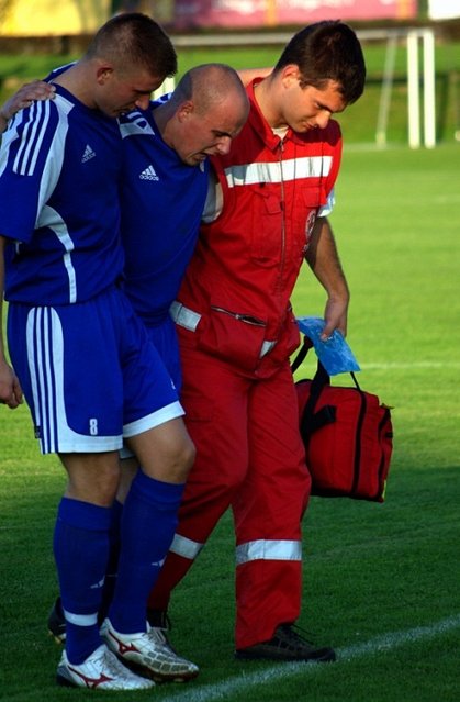 Wygrana Olimpii 2004 po zaciętym meczu zdjęcie nr 39340