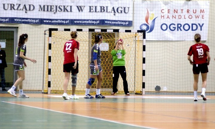 EKS Start II Elbląg - AZS AWFiS Gdańsk  29:30 (16:14) zdjęcie nr 40093