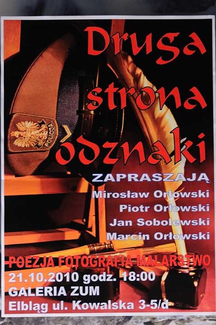 Druga strona odznaki - wernisaż w Galerii ZUM zdjęcie nr 40554