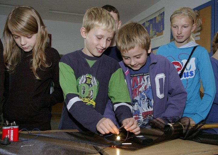 Festiwal Nauki i Techniki w SP 16 zdjęcie nr 40662