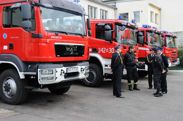 Przekazanie nowych pojazdów ratowniczo-gaśniczych zdjęcie nr 40736