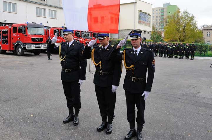 Przekazanie nowych pojazdów ratowniczo-gaśniczych zdjęcie nr 40743