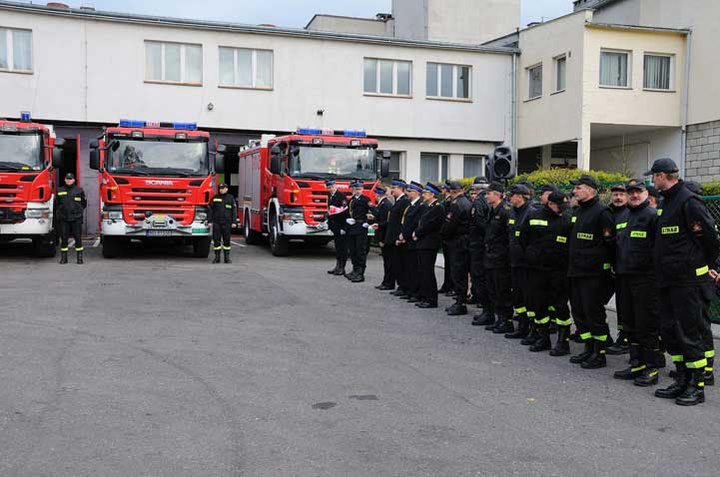 Przekazanie nowych pojazdów ratowniczo-gaśniczych zdjęcie nr 40740