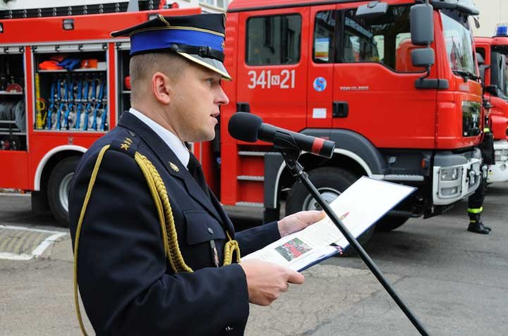 Przekazanie nowych pojazdów ratowniczo-gaśniczych zdjęcie nr 40746