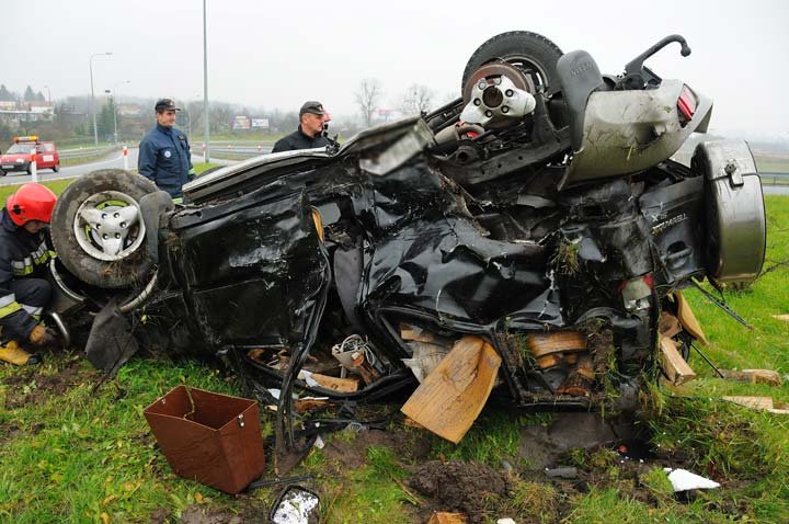 Wypadek na zjeździe z S22 zdjęcie nr 41003