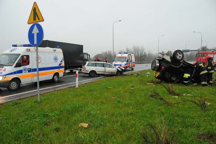 Wypadek na zjeździe z S22 zdjęcie nr 41006