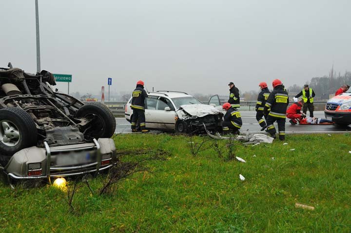 Wypadek na zjeździe z S22 zdjęcie nr 40993