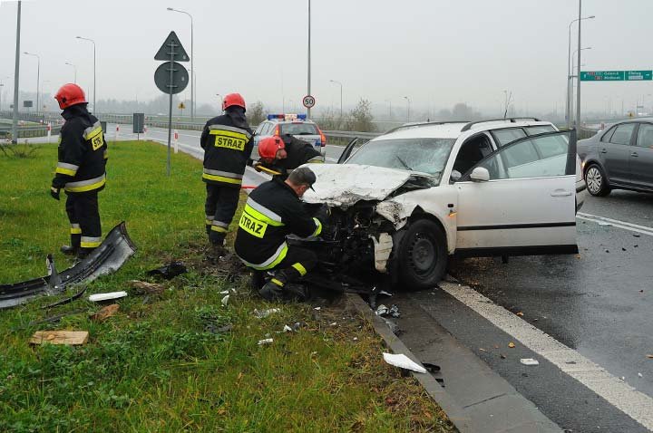 Wypadek na zjeździe z S22 zdjęcie nr 40998