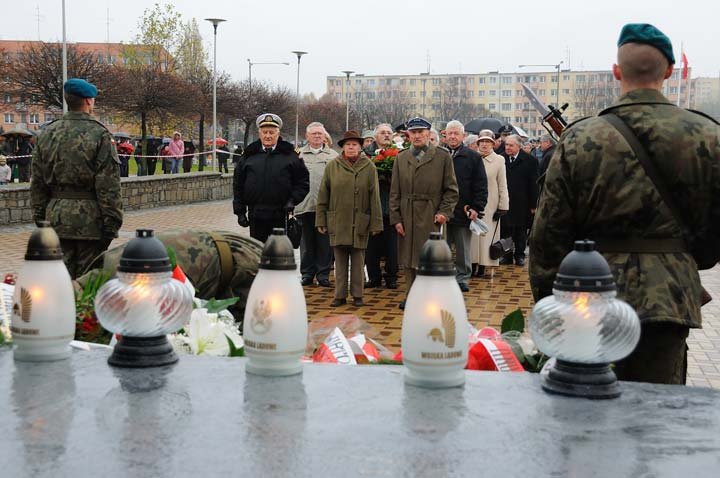 Deszczowe Święto Niepodległości w Elblągu zdjęcie nr 41021