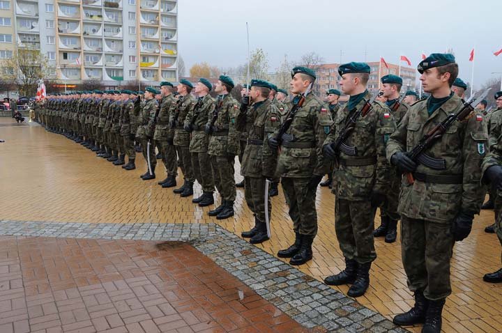 Deszczowe Święto Niepodległości w Elblągu zdjęcie nr 41016