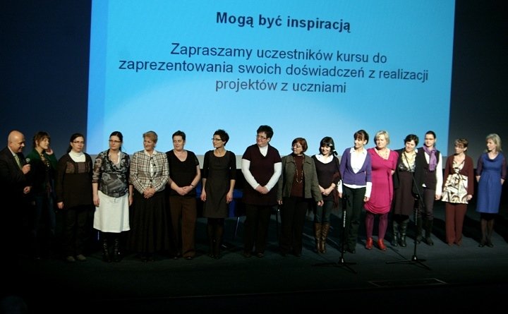 "Warto czytać" zdjęcie nr 41123