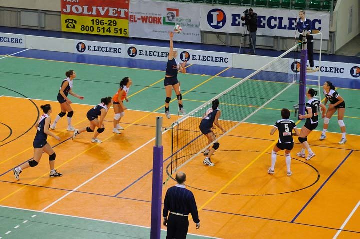 Elbląg Siatkarki Orła wygrały z UKS Ozorków 3:2