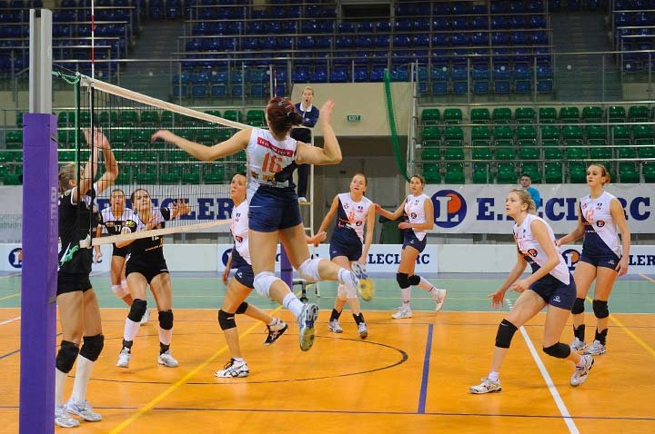 Siatkarki Orła wygrały z UKS Ozorków 3:2 zdjęcie nr 41429
