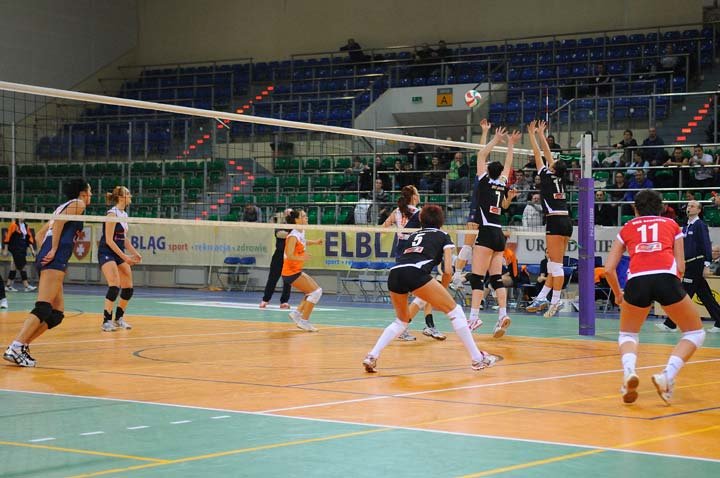 Siatkarki Orła wygrały z UKS Ozorków 3:2 zdjęcie nr 41430