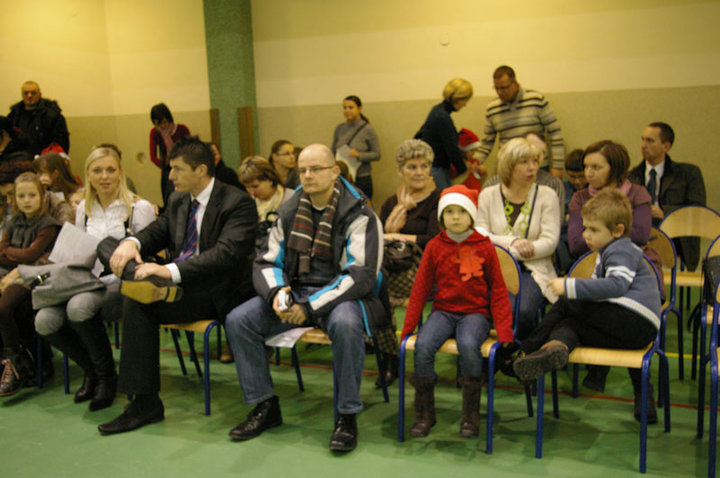 Mikołajowa zabawa w SP 12 zdjęcie nr 41709