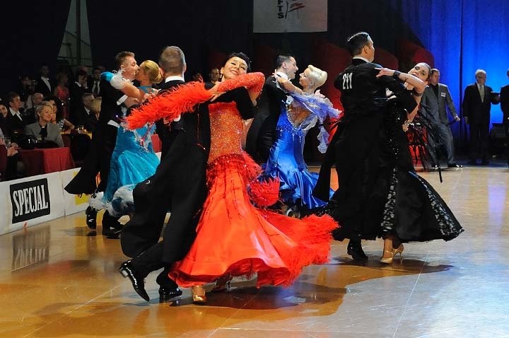 Mistrzostwa Polski w Tańcach Standardowych - dzień drugi zdjęcie nr 42217
