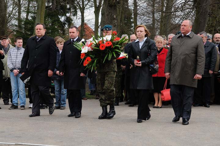Uroczyste obchody 71. rocznicy Zbrodni Katyńskiej zdjęcie nr 43444