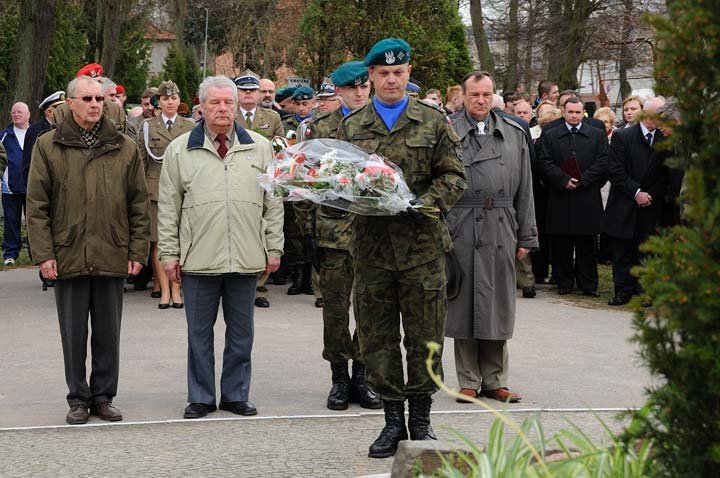 Uroczyste obchody 71. rocznicy Zbrodni Katyńskiej zdjęcie nr 43447