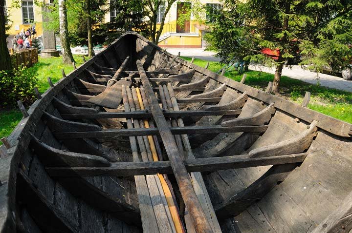 Replika łodzi Św. Wojciecha w elbląskim muzeum zdjęcie nr 43835