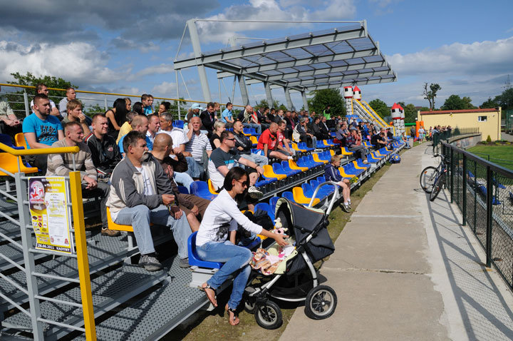 Zwycięstwo Olimpii 2004 w atmosferze pikniku zdjęcie nr 46811