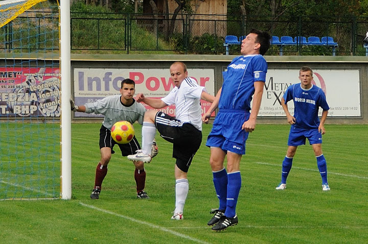 Zwycięstwo Olimpii 2004 w atmosferze pikniku zdjęcie nr 46796