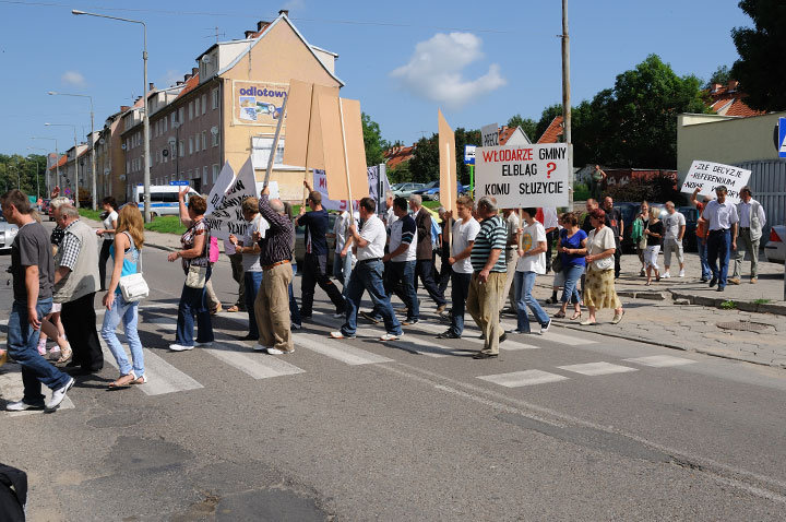 Pikieta przeciw budowie siłowni wiatrowych w Janowie zdjęcie nr 47187