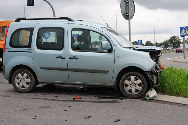 Groźna kolizja na skrzyżowaniu zdjęcie nr 47593