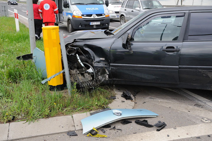 Groźna kolizja na skrzyżowaniu zdjęcie nr 47587