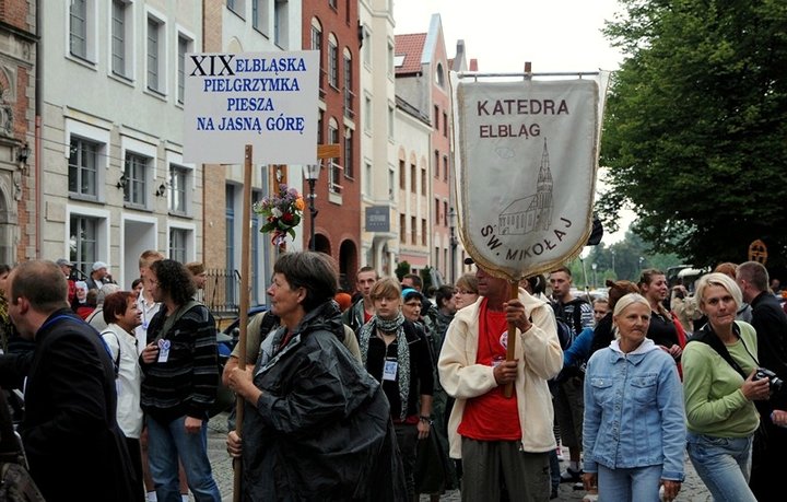 Wyruszyła pielgrzymka piesza na Jasną Górę zdjęcie nr 47605