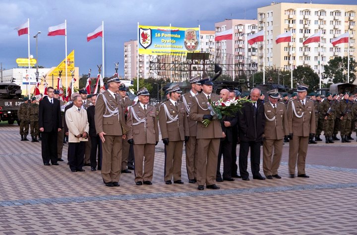 Święto 16 Pomorskiej Dywizji Zmechanizowanej zdjęcie nr 48926