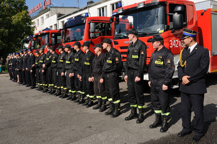 Nowy samochód elbląskich strażaków zdjęcie nr 49031