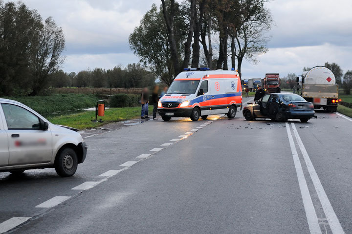 Wypadek koło Nowego Dworu Elbląskiego zdjęcie nr 49579