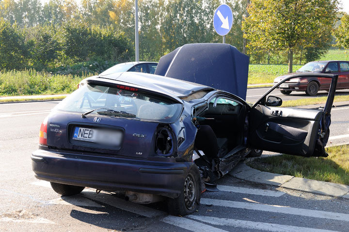 Kolejny wypadek na skrzyżowaniu w Kazimierzowie zdjęcie nr 49729
