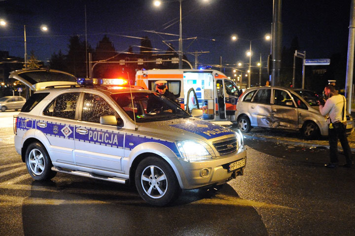 Wypadek na skrzyżowaniu zdjęcie nr 49803