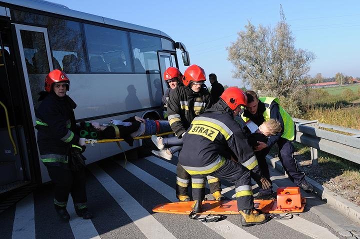 Wypadek autokaru na obwodnicy - ćwiczenia zdjęcie nr 50053