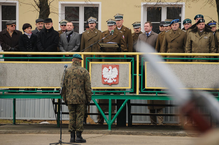 Pożegnanie sztandaru 13. Elbląskiego Pułku Przeciwlotniczego zdjęcie nr 50876