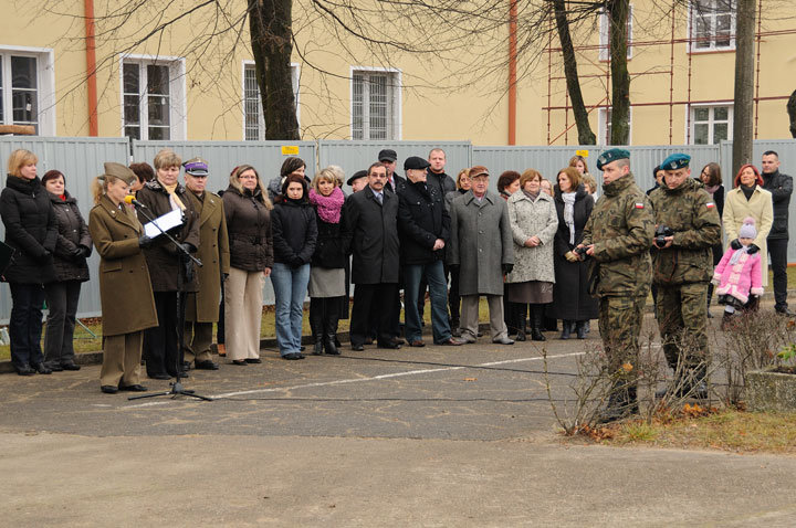 Pożegnanie sztandaru 13. Elbląskiego Pułku Przeciwlotniczego zdjęcie nr 50873