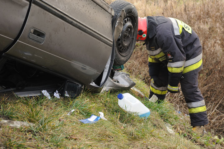 Rubno: czołowe zderzenie i dachowanie zdjęcie nr 51763