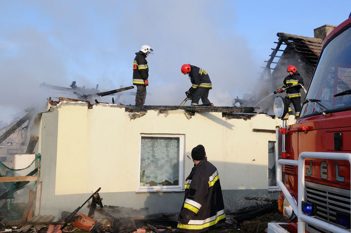 Stalewo: pożar budynku mieszkalnego zdjęcie nr 51768