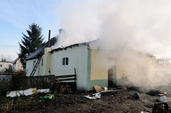 Stalewo: pożar budynku mieszkalnego zdjęcie nr 51774
