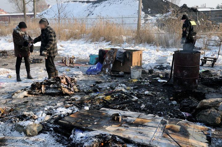 Ciężka zima dla bezdomnych zdjęcie nr 52952