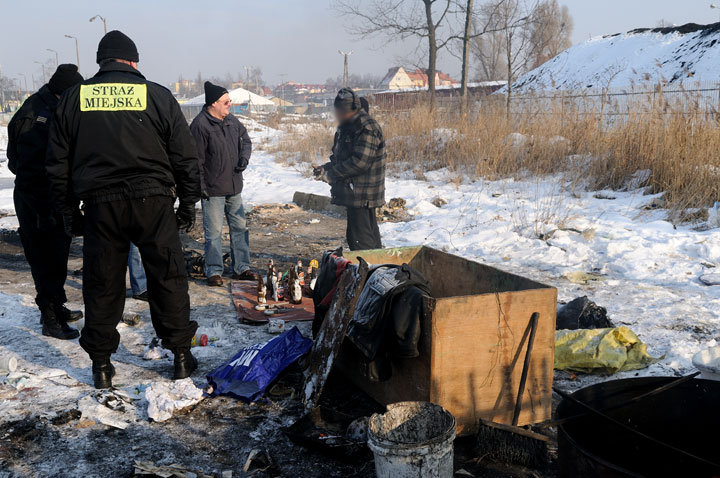 Ciężka zima dla bezdomnych zdjęcie nr 52957