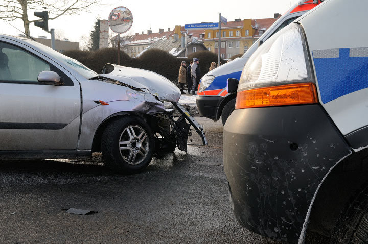 Groźna kolizja na Płk. Dąbka zdjęcie nr 53015